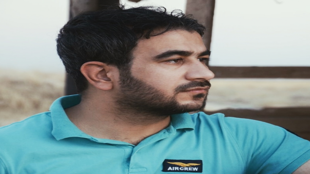 شاعر من العراق